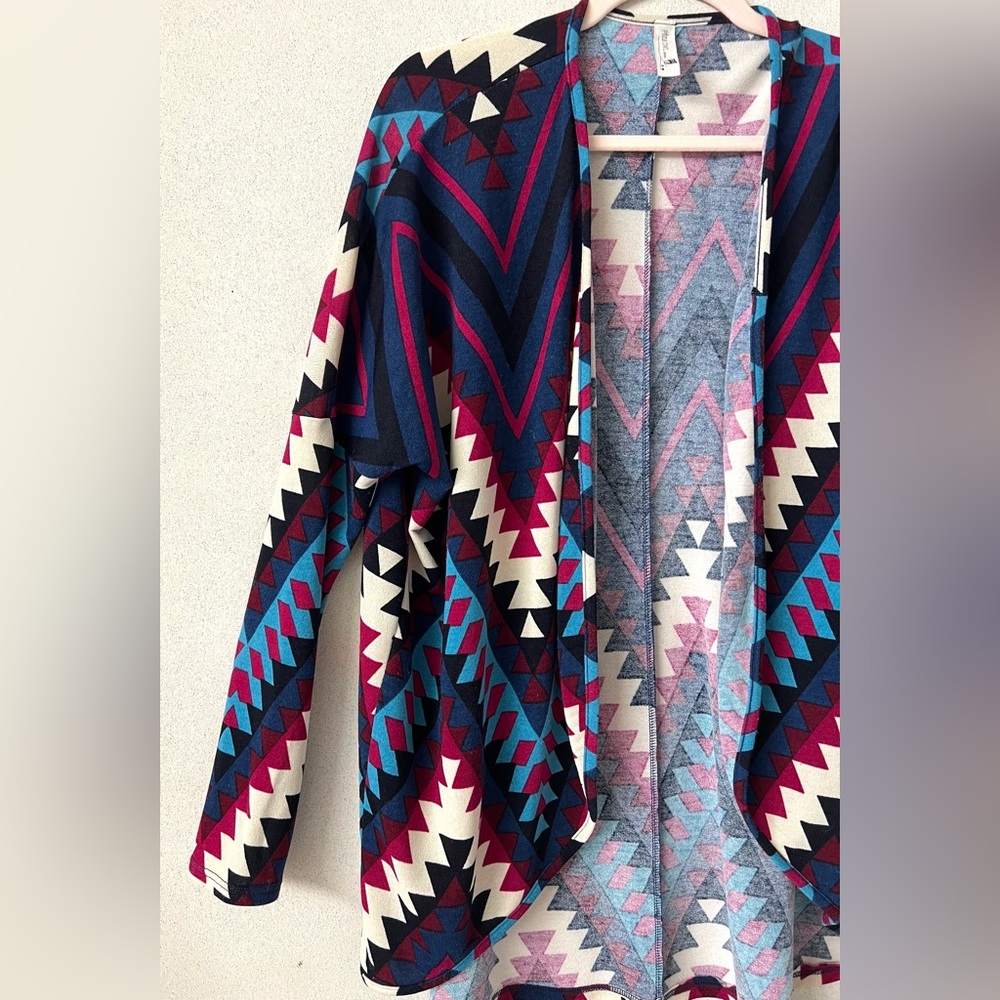 Geometric Patterned Open Front Cardigan - Picture 2 of 3